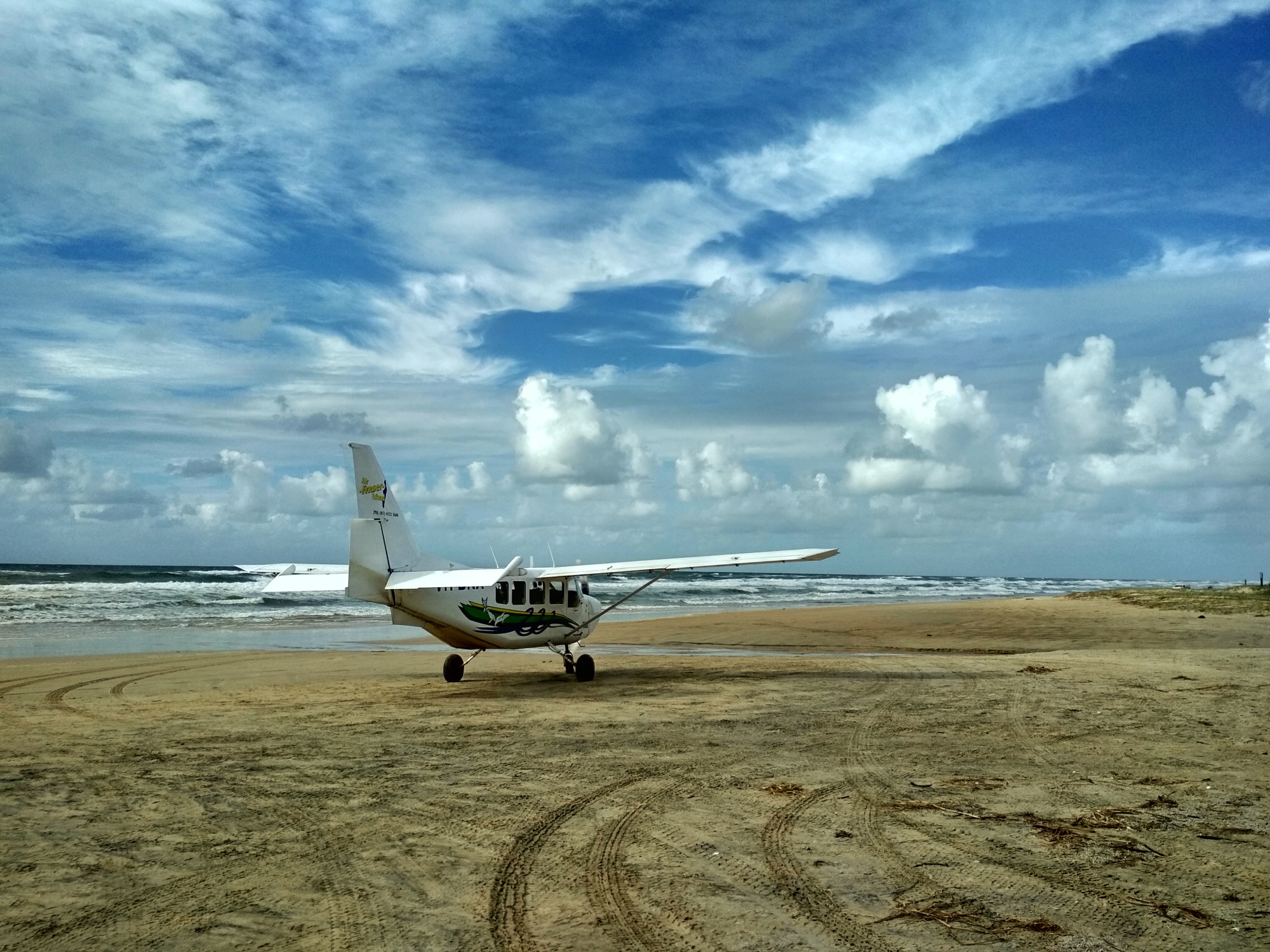 Surfing on the Australian east coast and Fraser Island - Pack to Backpack