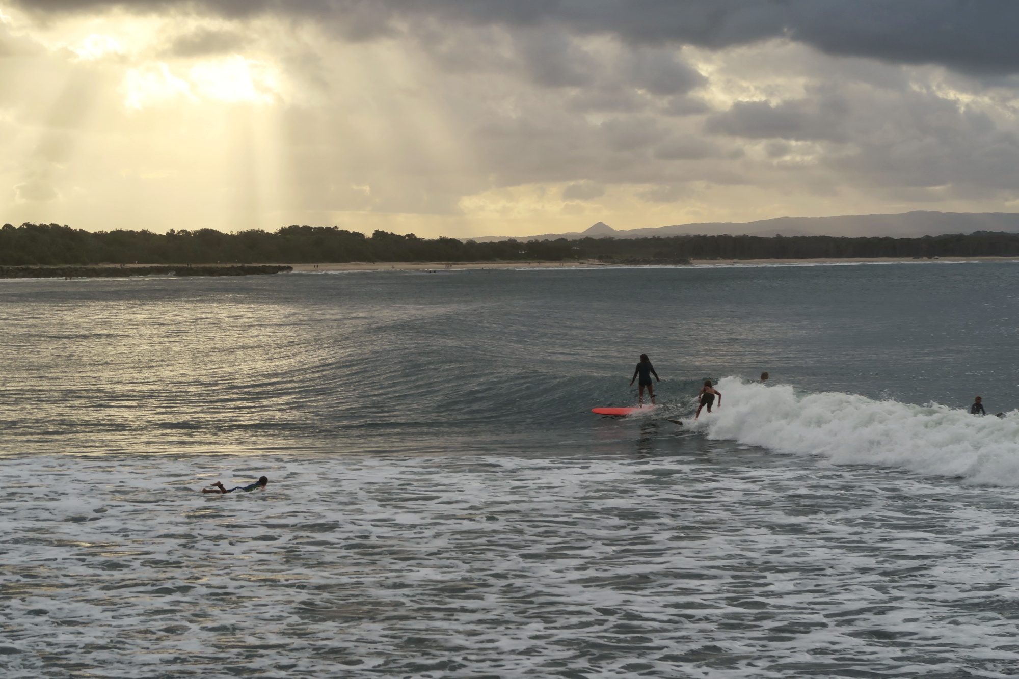 Surfing on the Australian east coast and Fraser Island - Pack to Backpack